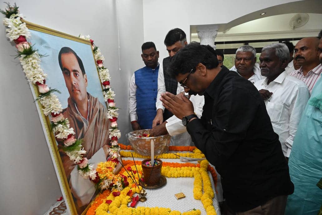 हेमंत सोरेन ने भारत रत्न राजीव गांधी को उनकी 78 वीं जयंती पर किया नमन