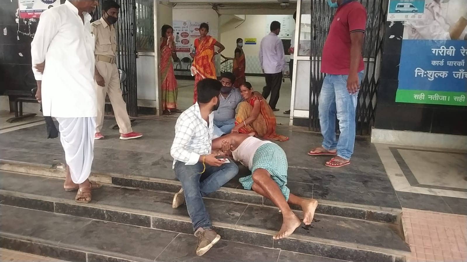 आसमानी बिजली की चपेट में आने से दो युवक की मौत