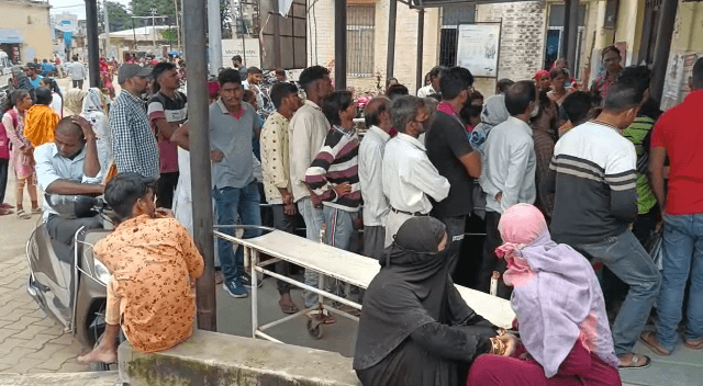 लोहरदगा : ग्रामीण क्षेत्रों  के 70 फीसदी लोग मानसूनी बीमारी की चपेट में,  झोलाछाप डॉक्टरों की कट रही चांदी