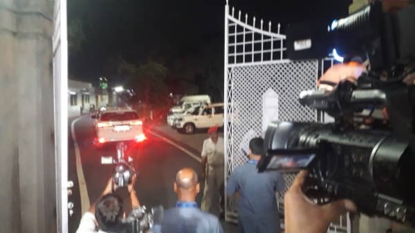 CM आवास में यूपीए विधायक दल की बैठक कुछ देर में होगी शुरू, विधायकों के पहुंचने का सिलसिला जारी