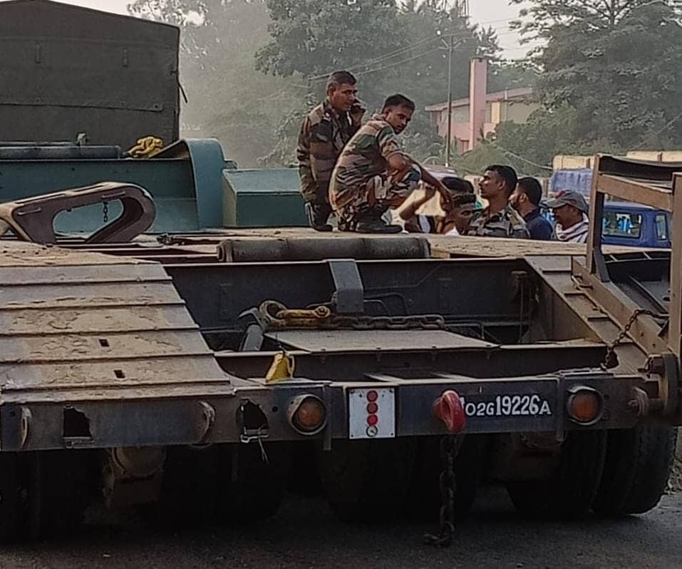 सेना का वाहन दुर्घटनाग्रस्त, घाटी में गिरा आर्मी टैंक, जानिए कहां और कैसे हुआ हादसा 