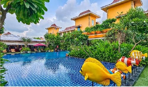 Resort Politics in jharkhand : कांग्रेस उठाएगी रायपुर के इस होटल का खर्च! तस्वीरों में देखिये इसकी भव्यता