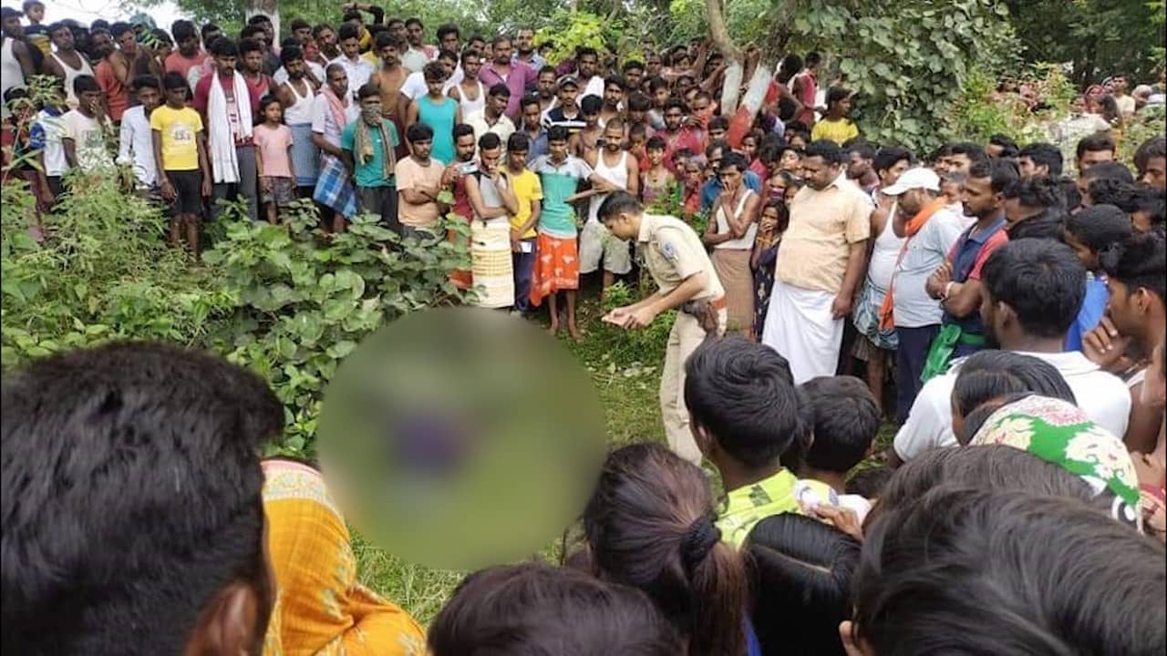 देवघर: सड़क किनारे मिला सर कटा शव, क्षेत्र में सनसनी