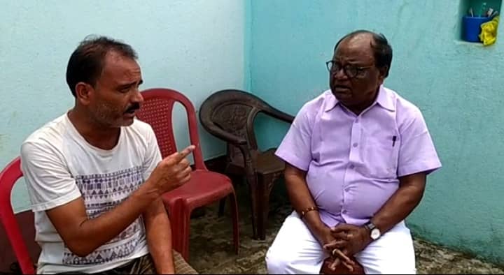 दुमका पेट्रोल कांड : अंकिता के घर पहुंचे झामुमो विधायक लोबिन हेम्ब्रम, विरोध का करना पड़ा सामना