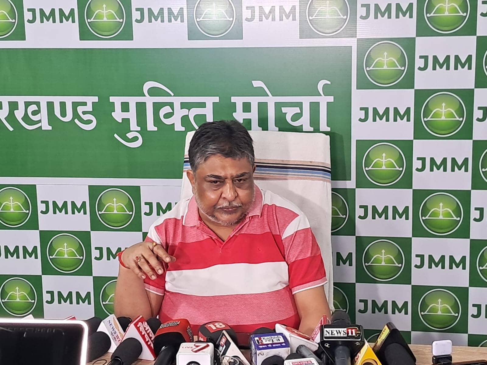 चुनाव आयोग को भेजा गया पत्र भाजपा के एक सांसद तक कैसे पहुंचा- झामुमो ने उठाया सवाल