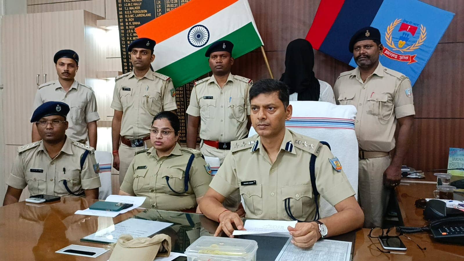 मुथूट कांड में धराये दो अपराधी आज से पुलिस रिमांड पर, जानिए क्या कहा धनबाद एसएसपी ने 