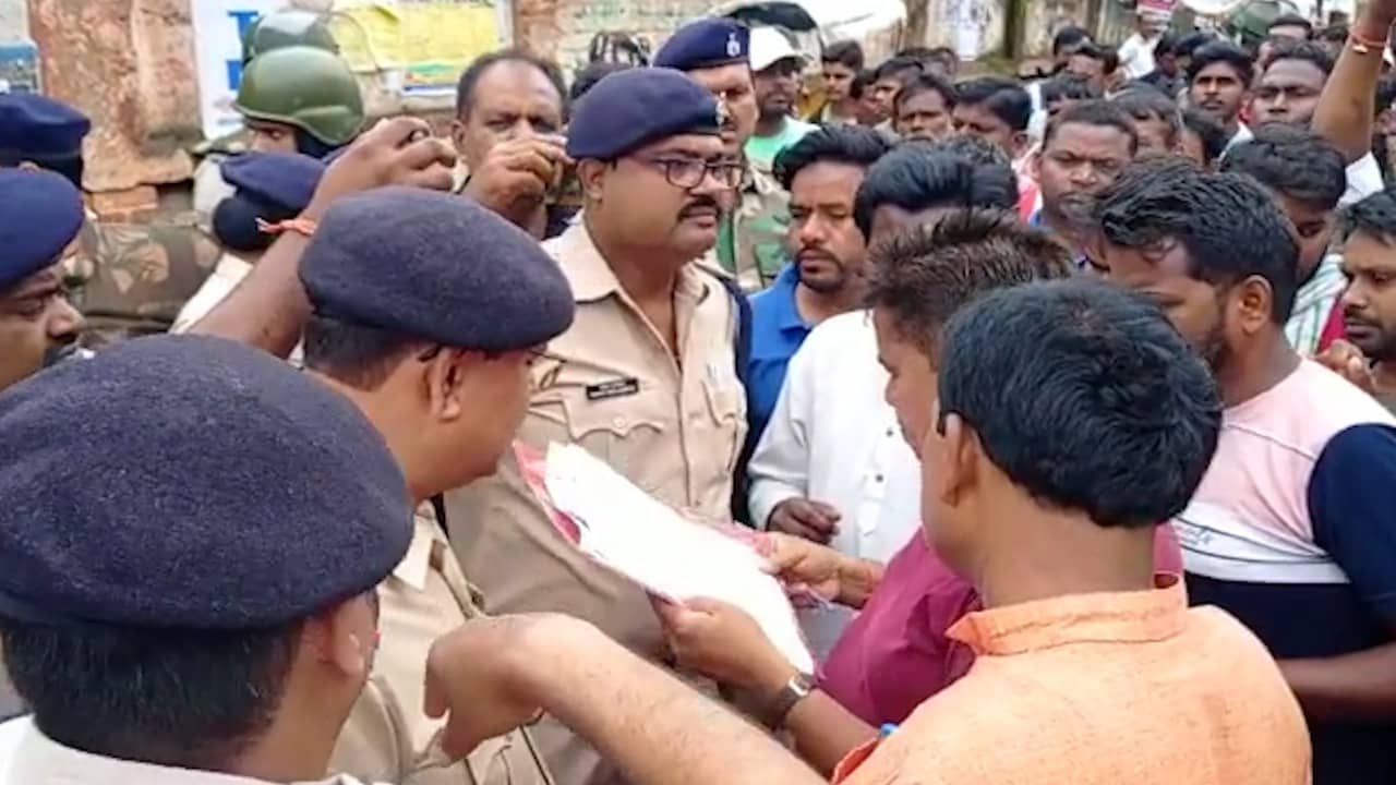 लोगों की ज़मीन को बी क्लास बता कर हड़पने पर क्यों तुला है रेलवे, जानिए