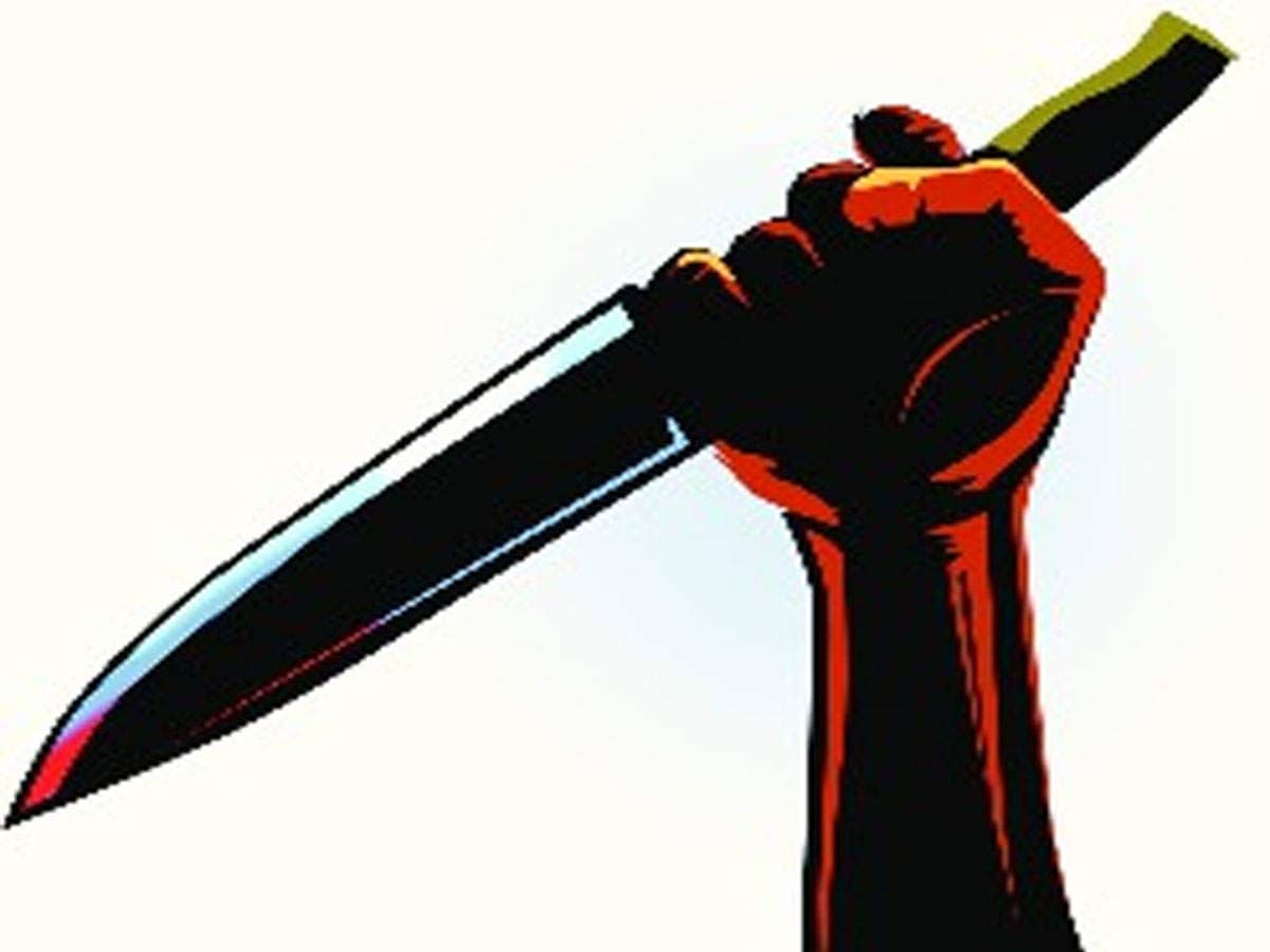 आपसी विवाद में युवक ने तलवार से तीन लोगों को किया घायल, एक की हालत गंभीर
