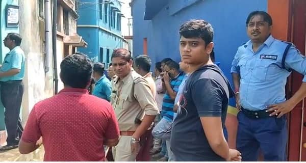 पश्चिम बंगाल के तृणमूल नेता का फांसी के फंदे से लटका मिला शव, जानिए क्या है कारण