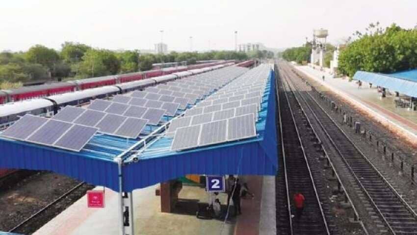 अब हावड़ा-नई दिल्ली के बीच सौर ऊर्जा से चलेंगी ट्रेनें, जानिये कैसे होगा यह सब