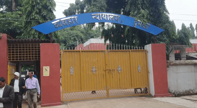 दुमका पेट्रोल कांड: आरोपी के पक्ष में हवा बनाने वाले विनय दुबे के विरुद्ध अंकिता के पिता करेंगे मानहानि का केस