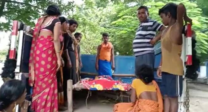 प्रताड़ना से तंग आकर विवाहिता ने फांसी लगाकर की खुदकुशी, पैसे के खातिर ससुराल वाले करते थे टॉर्चर