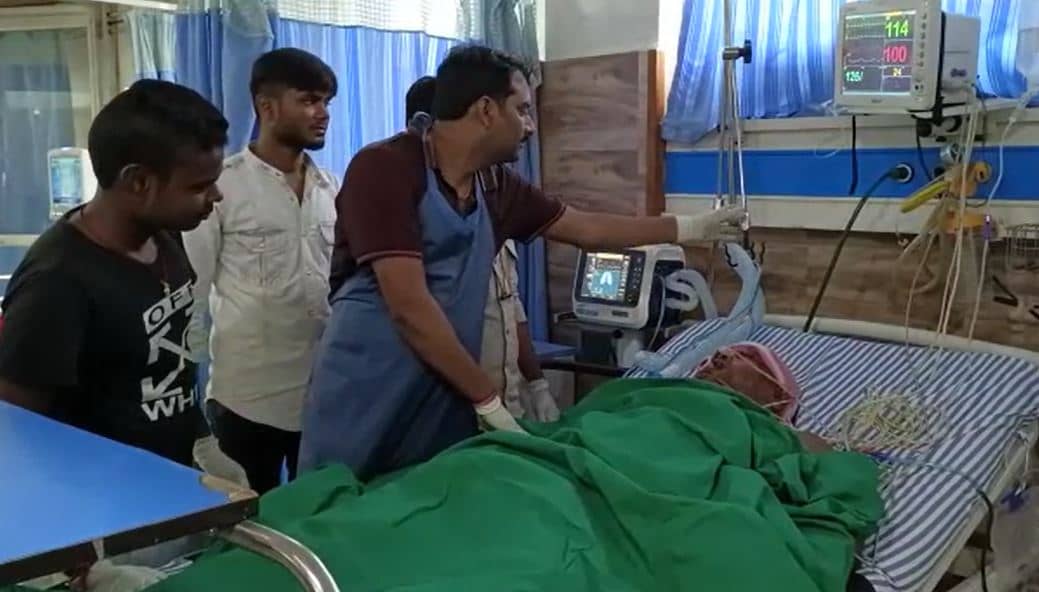 सीतामढ़ी में बदमाशों ने दो लोगों को मारी गोली, ग्रामीणों ने अपराधियों को पकड़कर पीटा