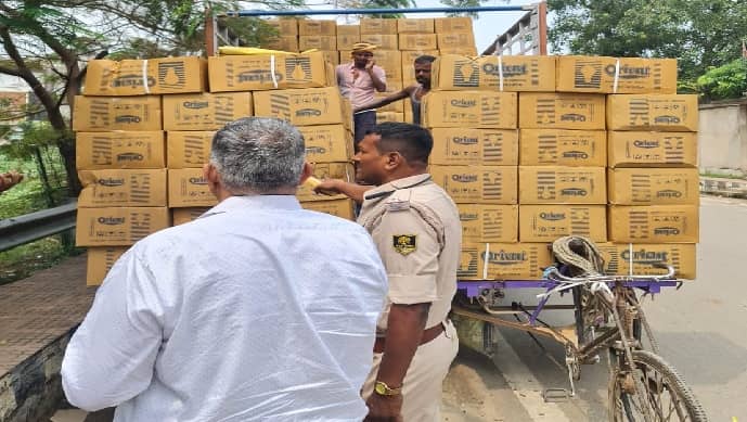 बाजार में बेचे जा रहे ब्रांडेड कंपनी के नकली बल्ब, हुआ खुलासा  