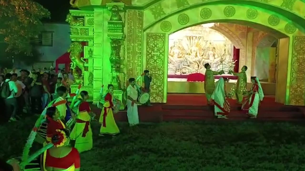 जमशेदपुर: यहां बनता है शहर का सबसे भव्य पंडाल, नज़ारा देख दंग रह जाएंगे आप