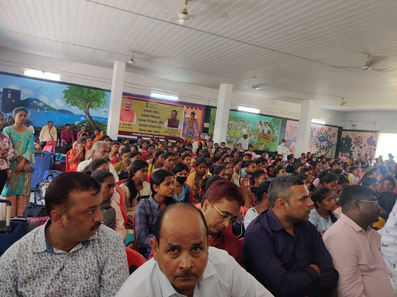 झारखंड की 1984 आदिवासी बेटियों को मिला टाटा कम्पनी में नौकरी, परिवार में खुशी