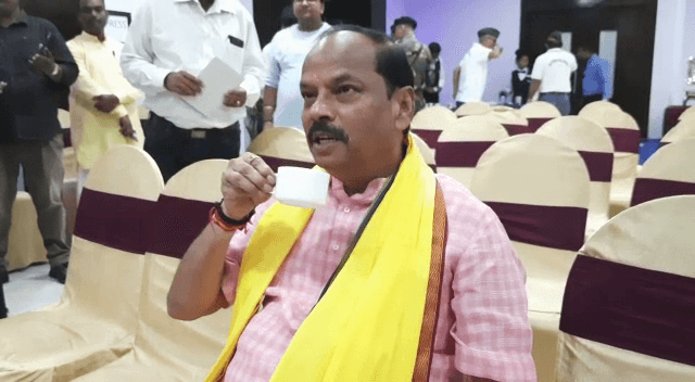 राज्य के पूर्व मुख्यमंत्री रघुवर दास ने आखिर किस बात पर हेमंत सरकार को दे डाली चुनौती, जानिए