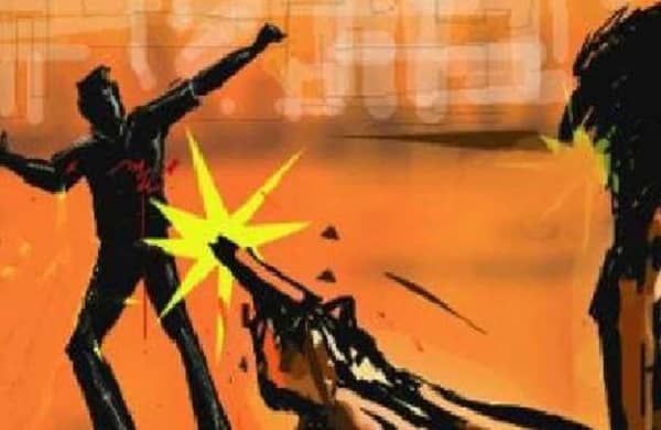 ये कैसा प्यार ! प्रेमिका के चक्कर में दो प्रेमी आपस में भिड़े, एक ने दूसरे को मारी गोली, स्थिति गंभीर