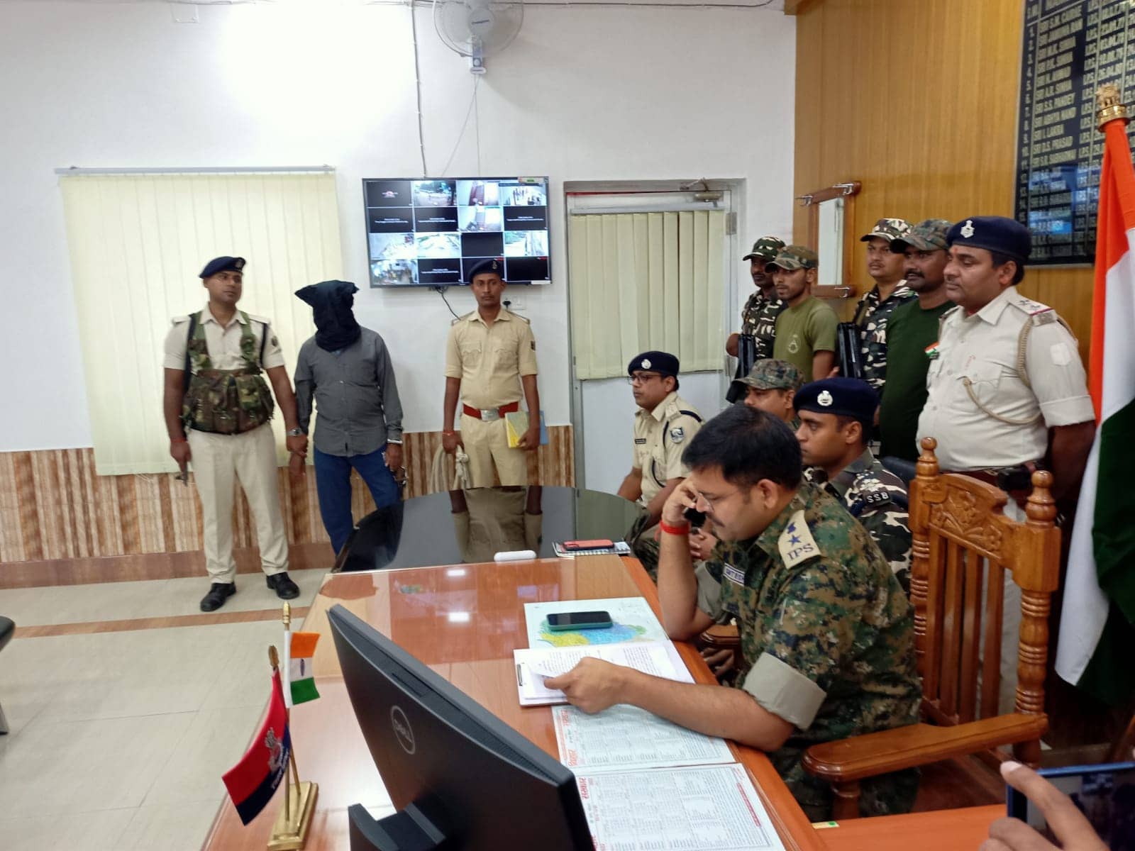 भाकपा माओवादी का पकड़ा गया जोनल कमांडर, 18 कांडो में हैं नामजद 