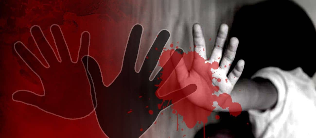 सेक्सुअल हैरेसमेंट मामला: एक महीने बाद भी नहीं हुई आरोपियों पर कार्रवाई, परेशान पीड़ित ने खा ली ज़हर, जानिए फिर क्या हुआ 