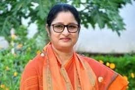 त्यौहार में भीड़ को लेकर केंद्रीय शिक्षा राज्यमंत्री ने लिया संज्ञान, रेल यात्रियों को राहत