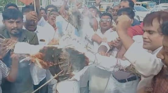 भाजपा ने CM नीतीश का क्यों फूंका पुतला, जानिए पूर्व मंत्री ने नीतीश पर क्या लगाया आरोप