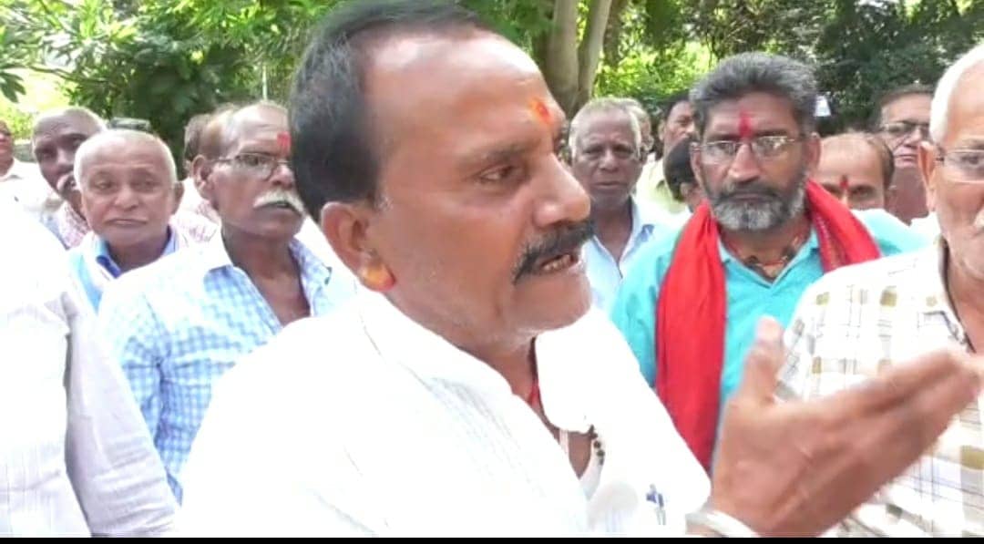 सेवानिवृत्त कर्मचारियों ने झमाडा से मांगा अपना बकाया, जानिए क्या कहा गया