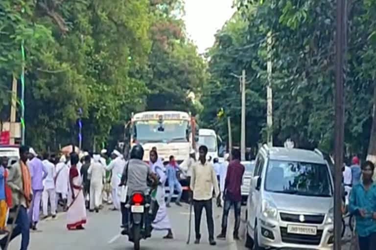 लातेहार में टाना भगतों पर लाठीचार्ज मामले पर हाईकोर्ट ने लिया संज्ञान, जानिए क्या है मामला