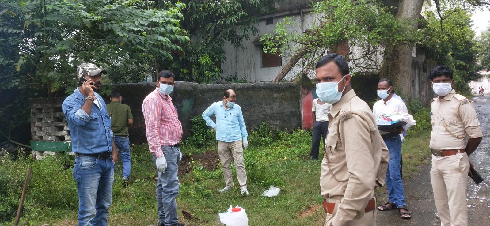 DHANBAD: बन्दर के 'भूत' का कमाल देखिये ,ऐसे दिला रहा वन विभाग को सजा  