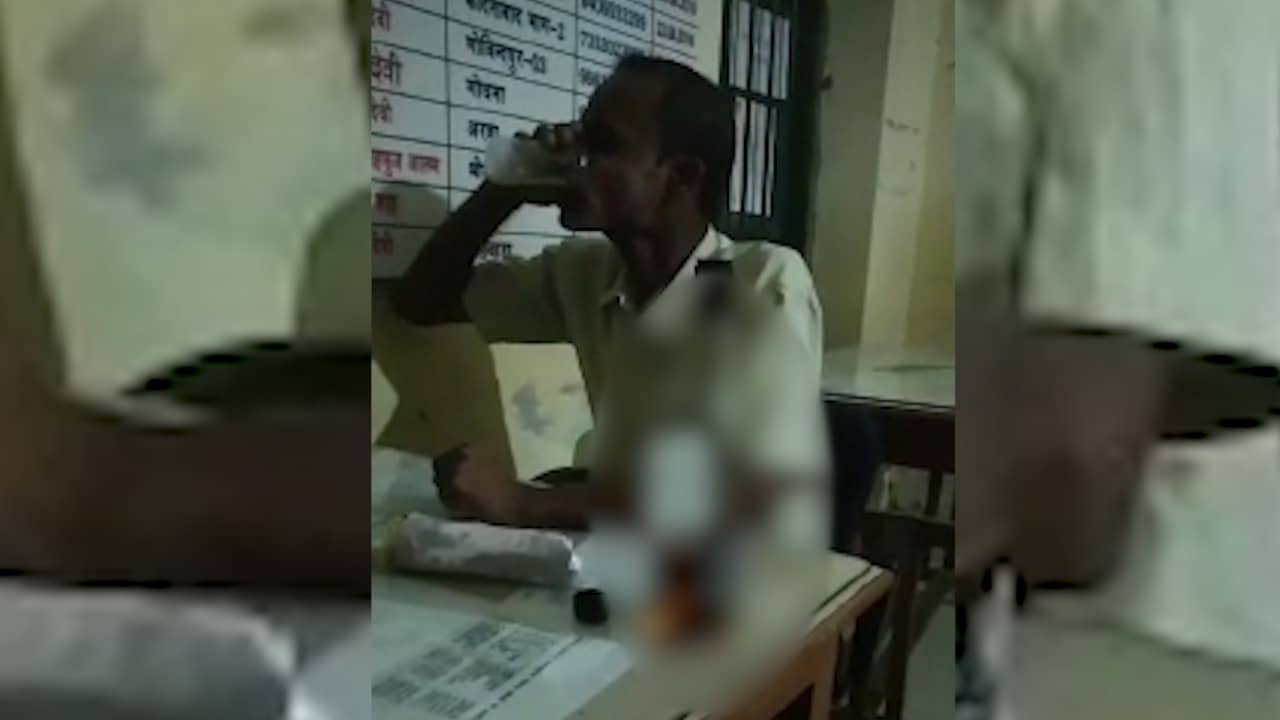 बछवाड़ा प्रखंड कार्यालय में नाजिर की शराब पार्टी, डीएम ने दिये जांच के आदेश