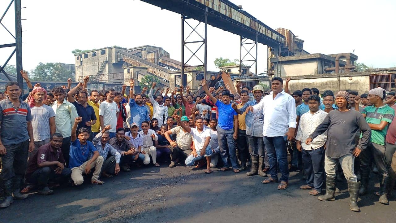 चासनाला कोलियरी के अपर सिम में फिर से चालू हुआ उत्पादन,मजदूरों ने खुद मोर्चा संभाला तो बैक फुट पर आए नेता