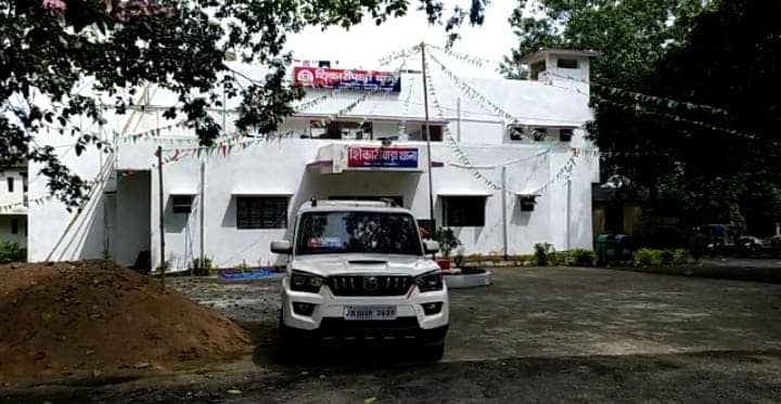 दुर्घटना ! बोल्डर लोड ट्रक हुआ दुर्घटनाग्रस्त, कोई हताहत नहीं