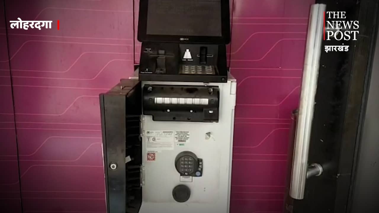 एटीएम में चोरी करने के लिए लूटेरों ने किया गोबर का इस्तेमाल, जानिए कैसे