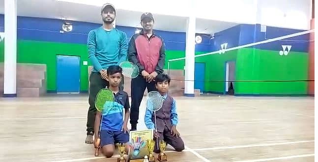 गोड्डा के दो बच्चों ने कर दिया कमाल, एक स्टेट जीता तो दूसरा पहुंचा नेशनल बैडमिंटन में