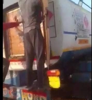 फिल्मी तरीके से  हो रही थी गौ तस्करी, बारागुड़ा थाना प्रभारी ने किया उद्भेदन    