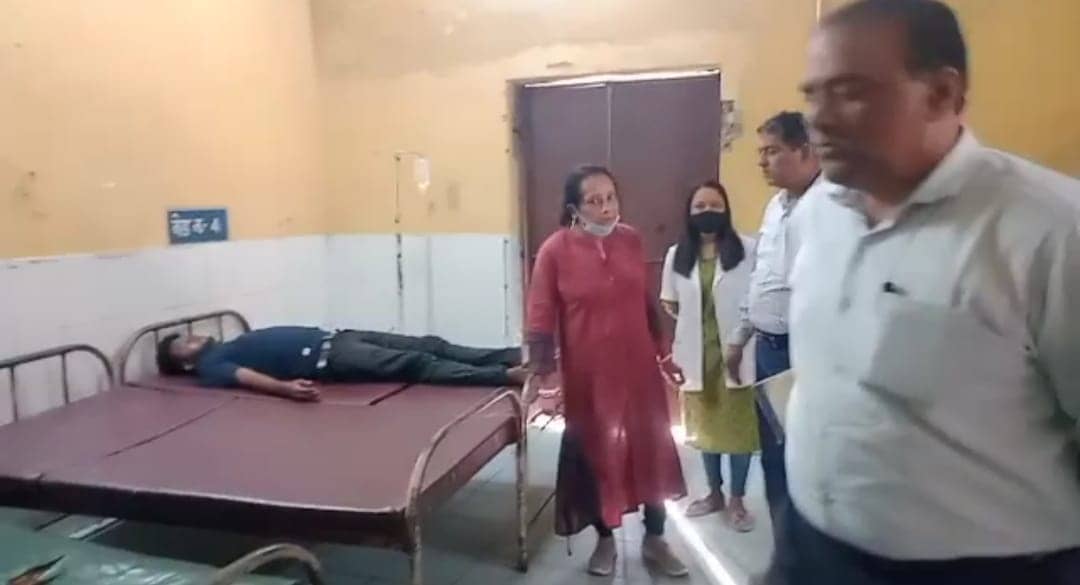 हाई वोल्टेज तार की चपेट में आने से एक व्यक्ति की मौत, चार घायल