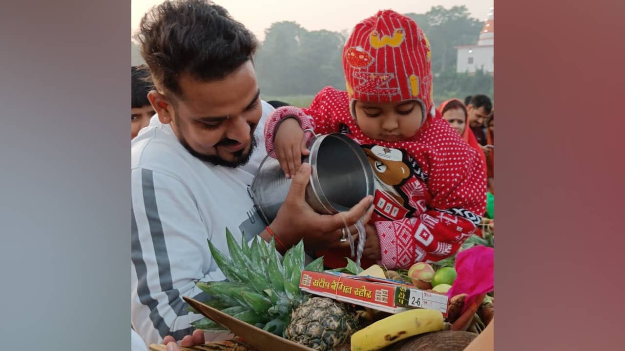 Chhath in Palamu: उगते सूर्य को अर्घ्य के साथ ही सम्पन्न हुआ छठ महापर्व, व्रतियों ने तोड़ा अपना उपवास