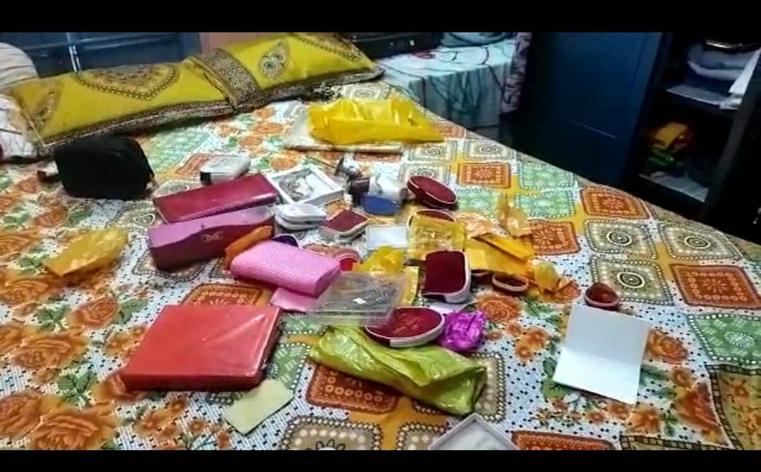 DHANBAD: घर वाले गए थे छठ घाट और चोरों ने कर दी पांच घरों की सफाई ,जानिए फिर क्या हुआ