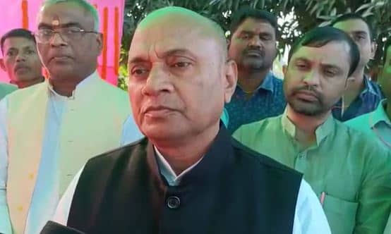 मोकामा उपचुनाव प्रचार में सीएम नीतीश के शामिल नहीं होने पर आरसीपी सिंह किया कटाक्ष, जानिए क्या कहा 