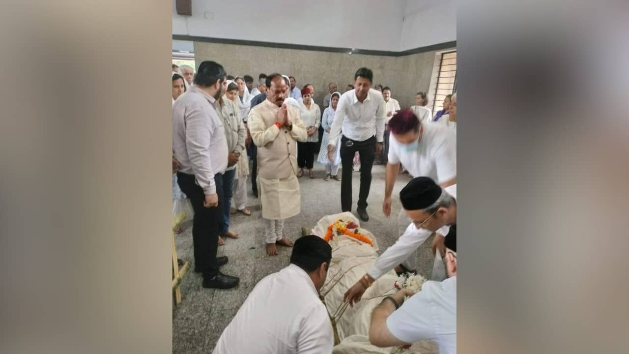 स्टील मैन जेजे इरानी के निधन पर  रघुवर दास ने जताया शोक, कहा मुझे उनका साथ काम करने का सौभाग्य प्राप्त हुआ 