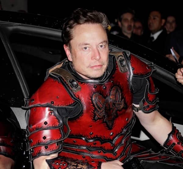 देखिए Elon Musk का नया अवतार, हॉलीवुड के हीरो को भी छोड़ा पीछे ! देखें PHOTOS
