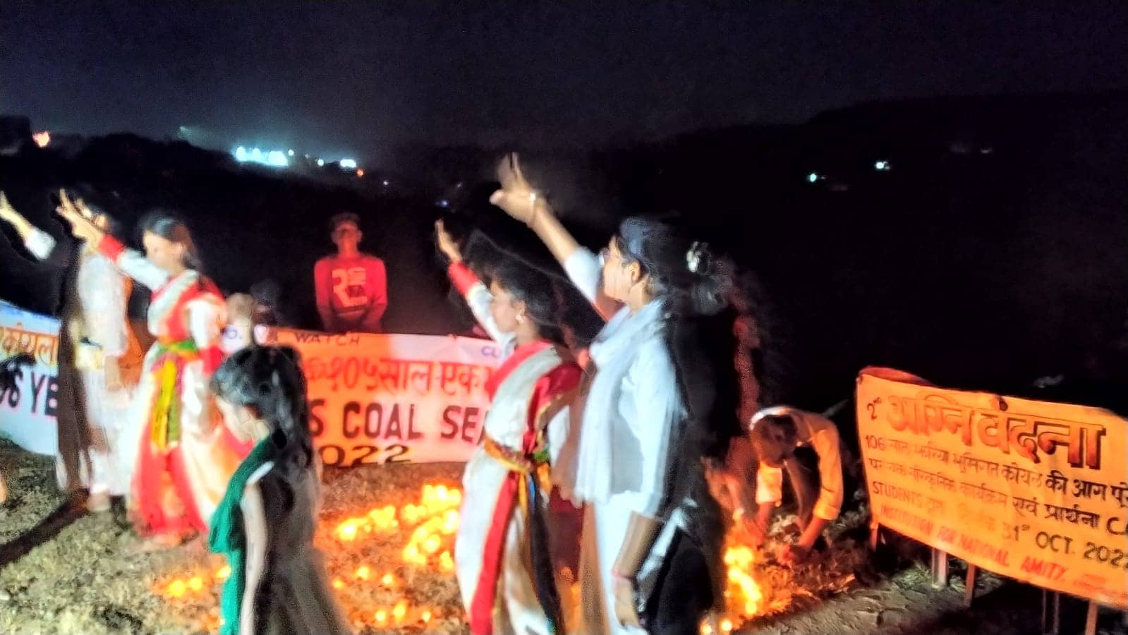 झरिया में सामाजिक संगठन ने की प्रार्थना, बहुत हो गया अब बस करो अग्नि देव