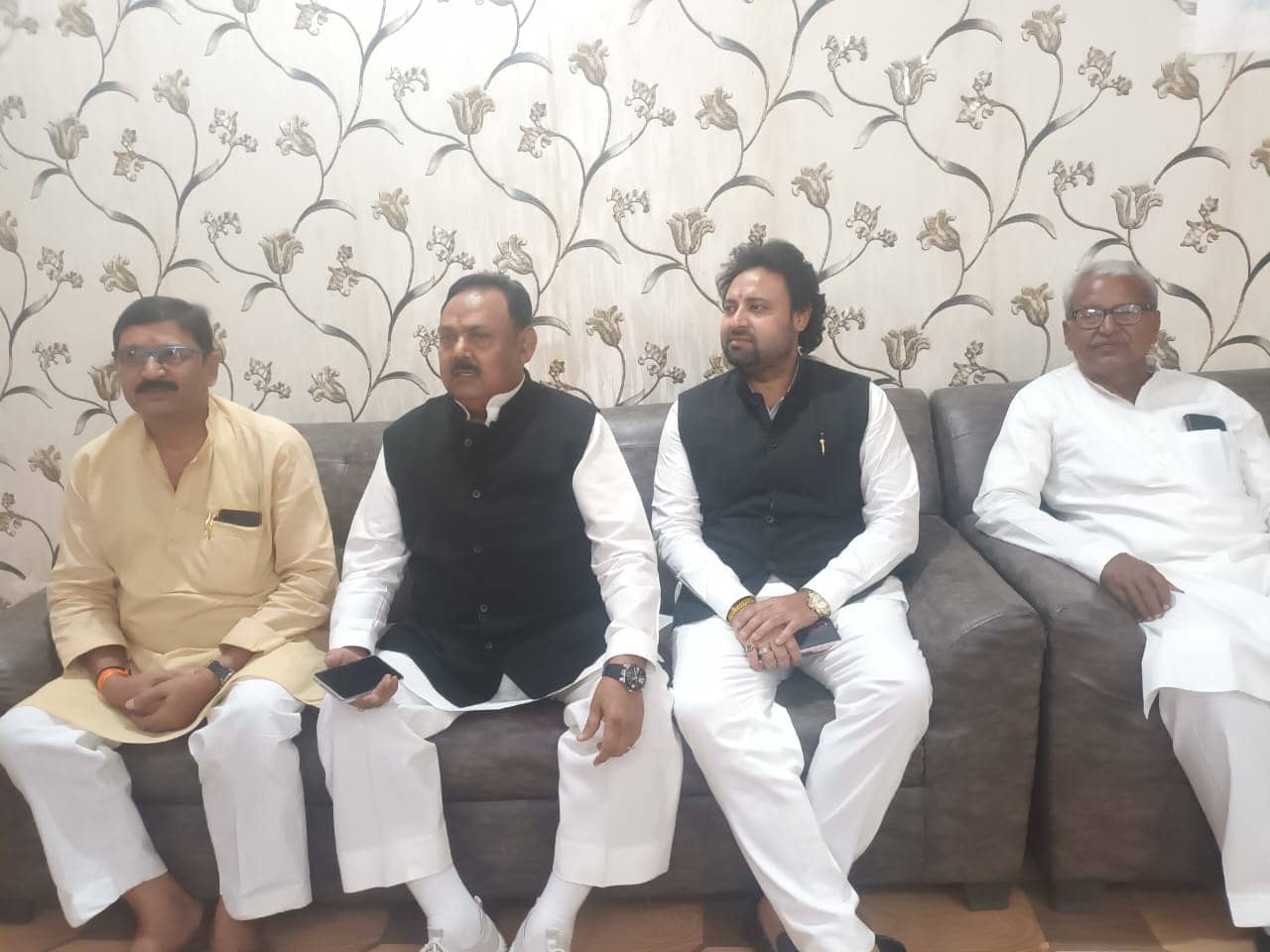 अगस्त 2022 का दस हजार क्यूंटल अनाज समेत नमक व चीनी के गबन मामले में लीपापोती की गई है: कमलेश