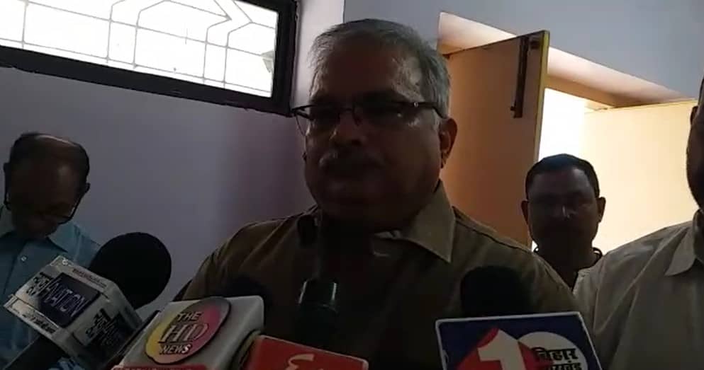 बिहार उपचुनाव: भाजपा एमएलसी ने लगाया प्रशासन पर पक्षपात का आरोप, कहा- अधिकारी महागठबंधन के पक्ष में डलवा रहे वोट