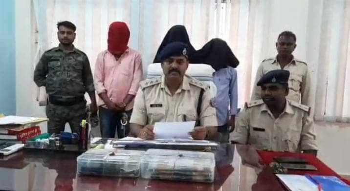 अफीम की खेप के साथ अंतरराज्यीय गिरोह के तीन तस्कर गिरफ्तार, एक लाख नकदी जब्त