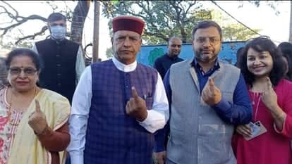 हिमाचल प्रदेश विधानसभा चुनाव के लिए हो रही वोटिंग, जानिए कैसा है माहौल