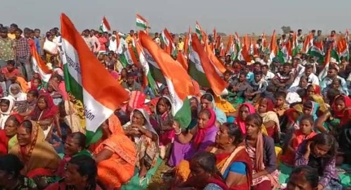 कुज्जी में बॉक्साइट डंपिंग यार्ड निर्माण कार्य को लेकर ग्रामीणों का विरोध, आरोप - कंपनी अपने फायदे के लिए कर रही काम