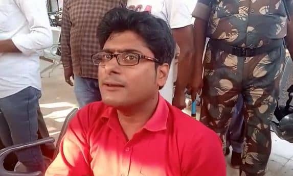 पत्नी की डिलेवरी करवाने अस्पताल पहुंचा था शख्स, महिला से करने लगा आशिकी, जानिए फिर क्या हुआ