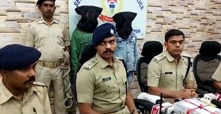 जमशेदपुर: दो अलग-अलग कांड में शामिल तीन आरोपी गिरफ्तार, एक की खोज जारी