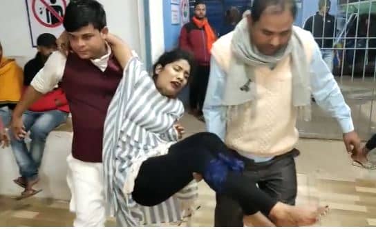 आरा: नाच के दौरान उठे विवाद में अपराधियों ने नर्तकी व गायक को मारी गोली, पटना रेफर 